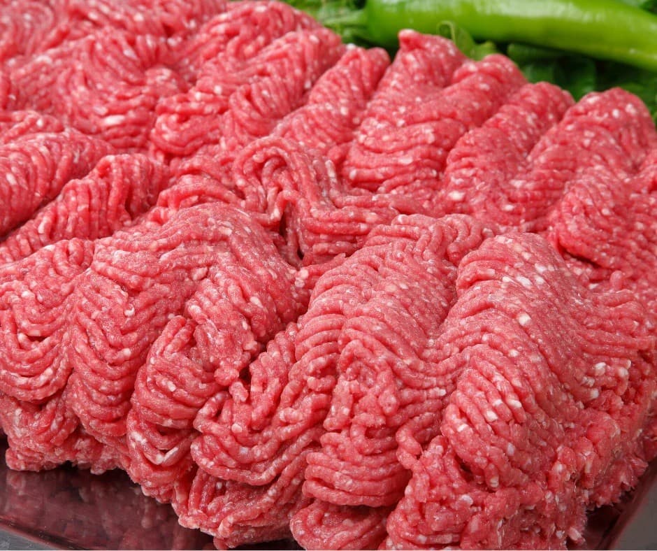 Bloque de carne de res molida congelada con textura en espiral